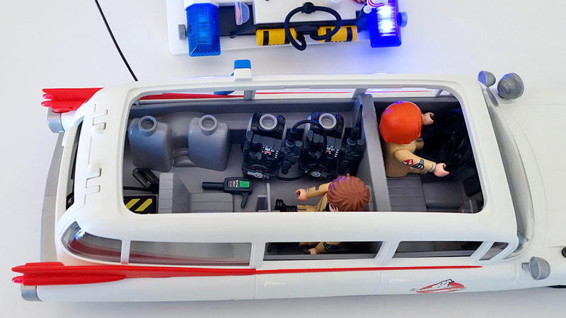 Ecto-1's roof can be removed, letting you fill it with figures and ghost-busting accessories.